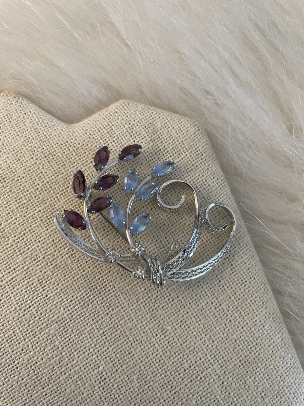 Vintage AM-LEE Sterling Silver Signed Flower Pin Purple Crystal Brooch Filligree